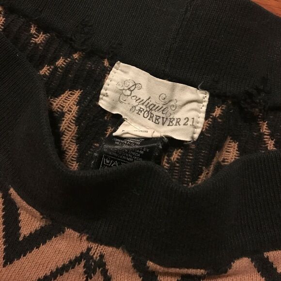 Zig Zag Shorts - Picture 2 of 2